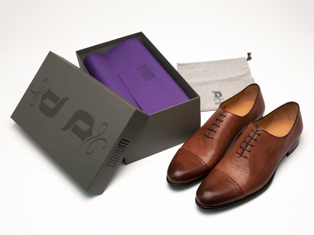 Sophisticated footwear and accessories packaging system : alternatives : branding and design agency based in nyc