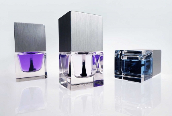 bethany newell: sophisticated website for namesake brand of custom blended nail lacquers
